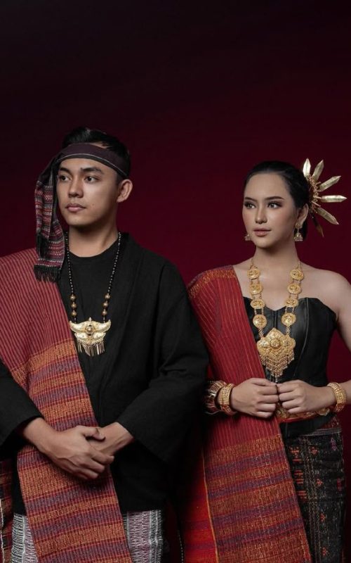 Batak - Indonesia traditional costume 🇮🇩 (1)